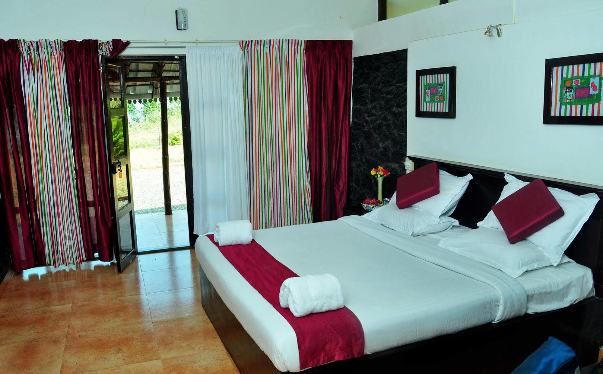 Punarjani Ayurvedic Resorts Ramakkalmedu Exteriör bild