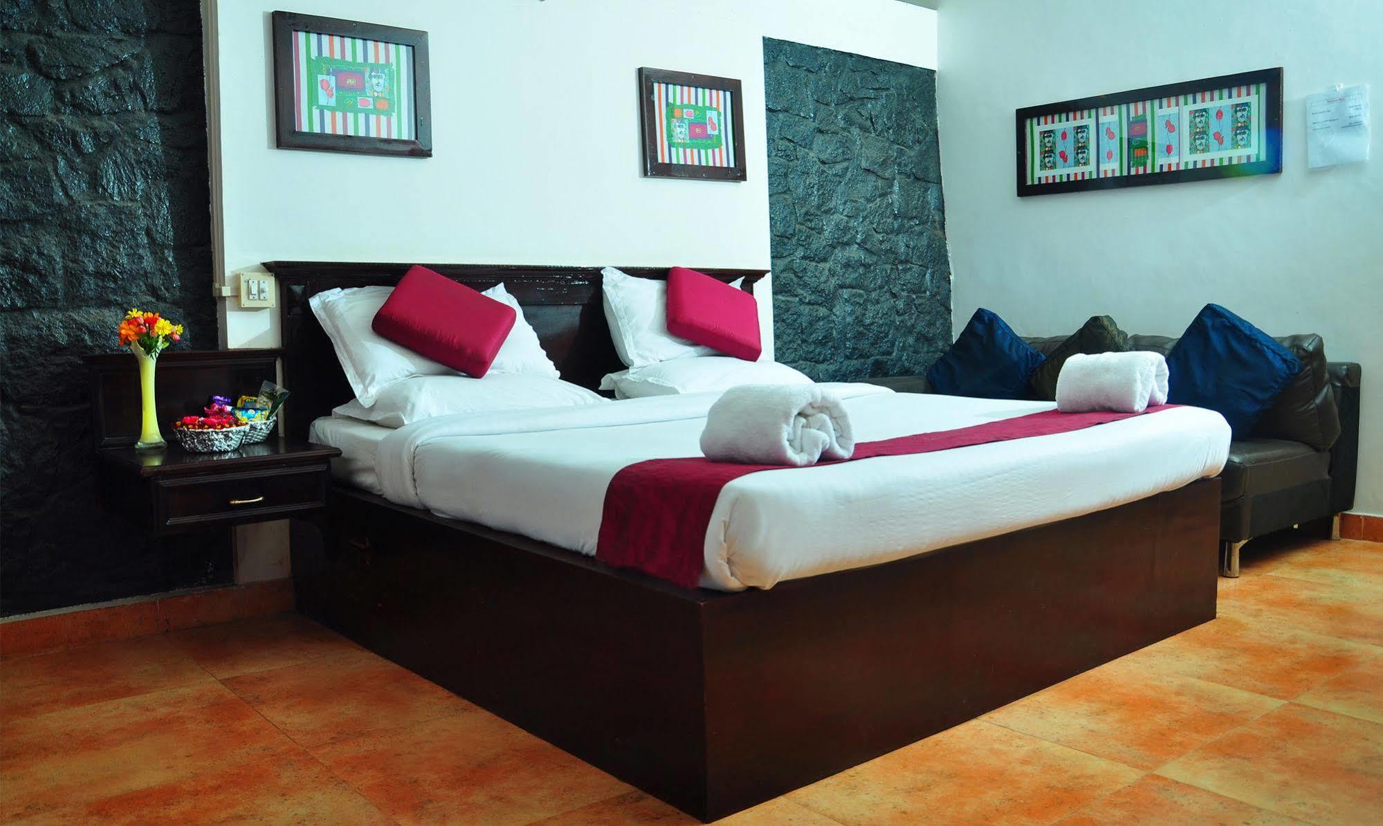 Punarjani Ayurvedic Resorts Ramakkalmedu Exteriör bild